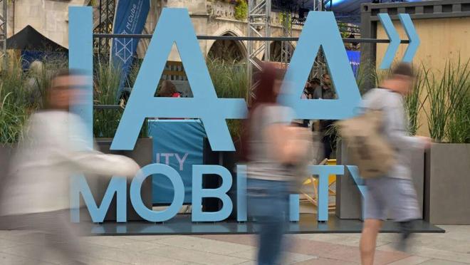 包含EG险胜HLE，Inspired完成史诗逆转激烈交锋2025世界赛，成为赛场最大亮点的词条