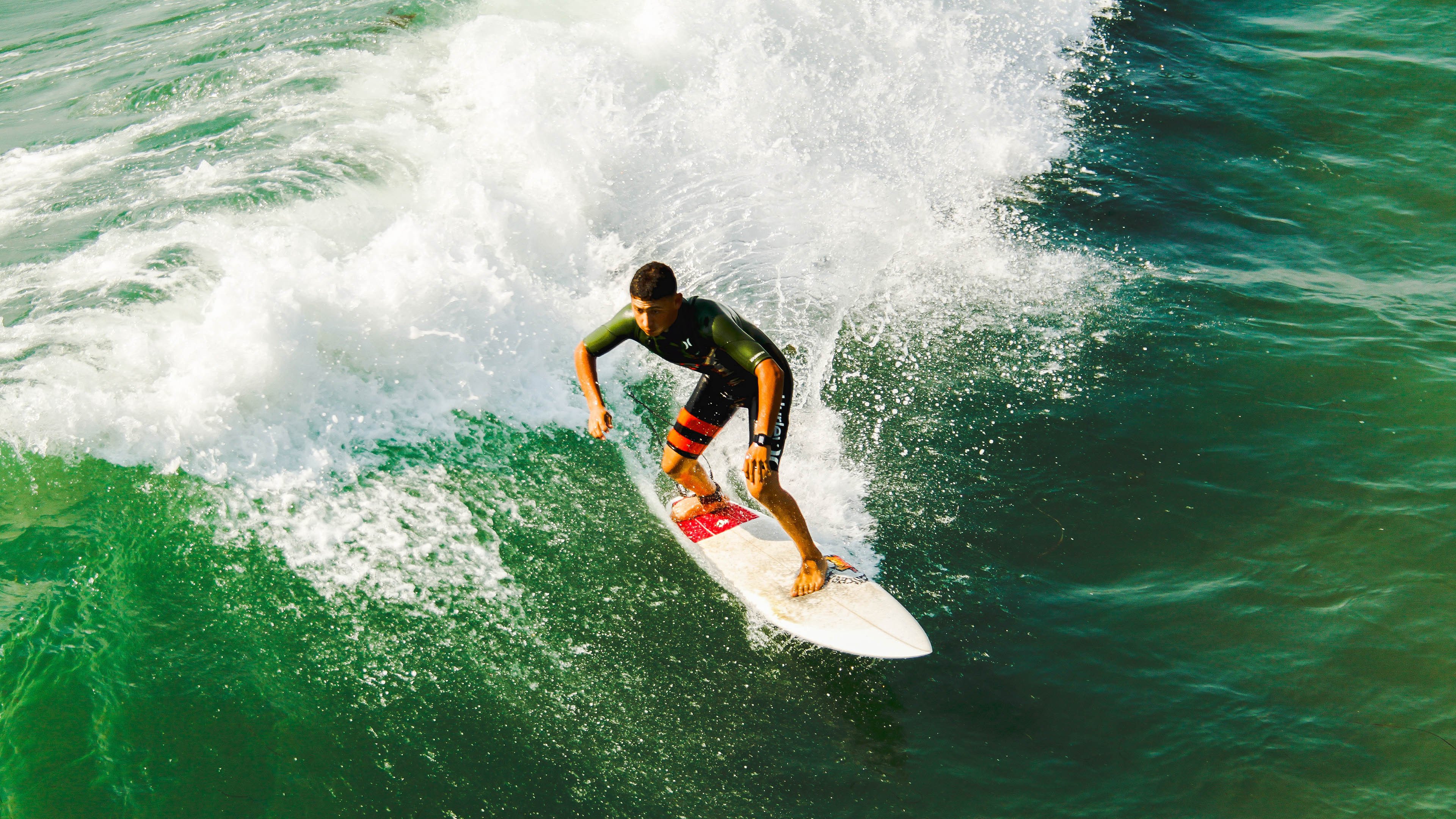 C罗的孤胆与希腊的叹息，当英雄主义遇上团队铁壁